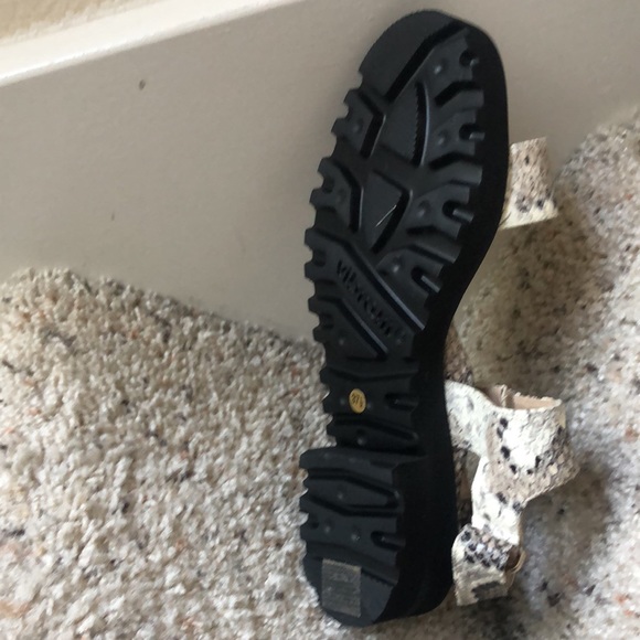 Size 7 1/2 python embossed open-toe sandals - Picture 2 of 5